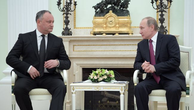 Президент РФ Владимир Путин и президент Молдовы Игорь Додон во время встречи в Кремле. 17 января 2016 Президент РФ Владимир Путин и президент Молдовы Игорь Додон во время встречи в Кремле. 17 января 2016