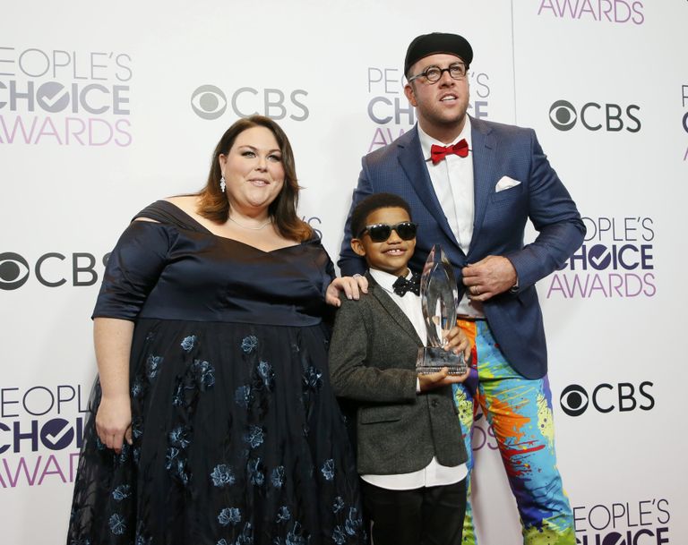 Актеры сериала Это мы на церемонии вручения премии People's Choice Awards 2017 в Лос-Анджелесе, штат Калифорния, США Актеры сериала Это мы на церемонии вручения премии People's Choice Awards 2017 в Лос-Анджелесе, штат Калифорния, США