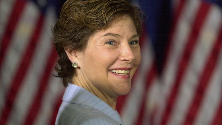 Первая леди США Лора Буш, 2001 Первая леди США Лора Буш, 2001