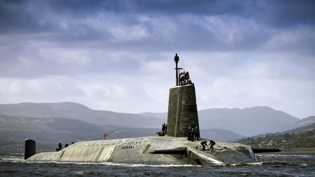 Подводная лодка Vigilant ВМС Великобритании с ракетами Trident II D5 на борту Подводная лодка Vigilant ВМС Великобритании с ракетами Trident II D5 на борту