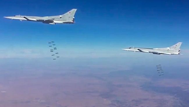 Сверхзвуковые стратегические бомбардировщики-ракетоносцы ВКС РФ в Сирии. Архивное фото Сверхзвуковые стратегические бомбардировщики-ракетоносцы ВКС РФ в Сирии. Архивное фото