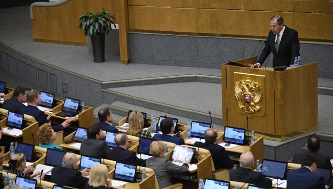 Министр иностранных дел РФ Сергей Лавров выступает на пленарном заседании Государственной Думы РФ. 25 января 2017 Министр иностранных дел РФ Сергей Лавров выступает на пленарном заседании Государственной Думы РФ. 25 января 2017