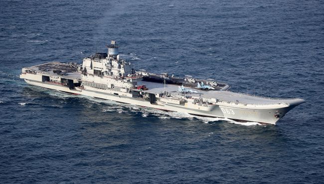 Российский авианосец Адмирал Кузнецов. Архивное фото Российский авианосец Адмирал Кузнецов. Архивное фото