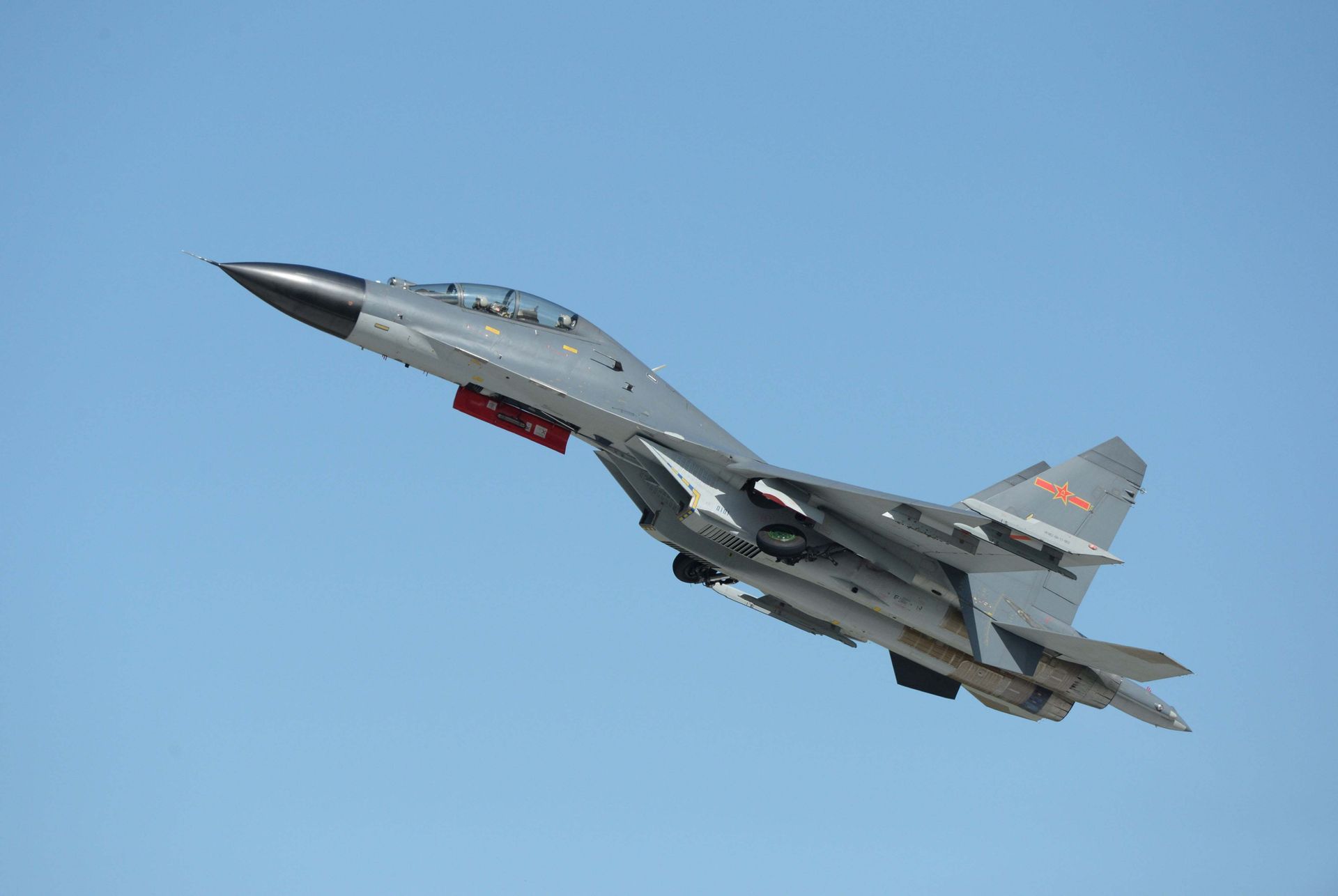 Истребитель Цзянь-11B (J-11B) ВВС КНР Истребитель Цзянь-11B (J-11B) ВВС КНР - РИА Новости, 1920, 08.10.2021