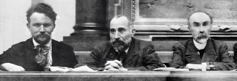 Российский и грузинский политический деятель, один из лидеров меньшевиков Николай Семенович Чхеидзе Российский и грузинский политический деятель, один из лидеров меньшевиков Николай Семенович Чхеидзе