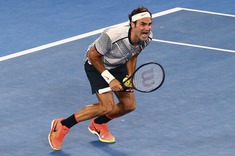 Роджер Федерер в матче против Рафаэля Надаля в финале Australian Open, 29 января 2017 Роджер Федерер в матче против Рафаэля Надаля в финале Australian Open, 29 января 2017