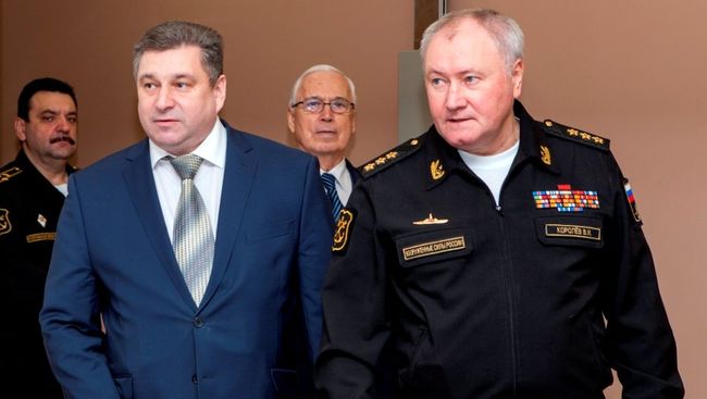 Главком ВМФ России адмирал Владимир Королев проверил ход работ по разработке комплексов связи для кораблей и подлодок на предприятии ИНТЕЛТЕХ Главком ВМФ России адмирал Владимир Королев проверил ход работ по разработке комплексов связи для кораблей и подлодок на предприятии ИНТЕЛТЕХ