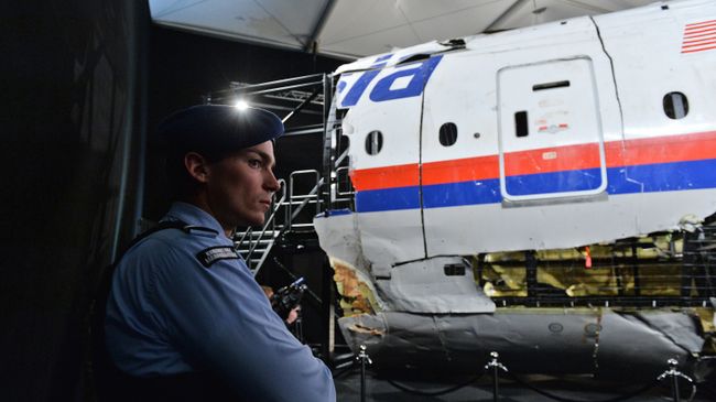Представление доклада об обстоятельствах крушения лайнера Boeing 777 Malaysia Airlines. Архивное фото Представление доклада об обстоятельствах крушения лайнера Boeing 777 Malaysia Airlines. Архивное фото