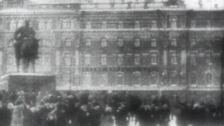 145-тысячная стачка в Петрограде. Съемки 1917 года 145-тысячная стачка в Петрограде. Съемки 1917 года