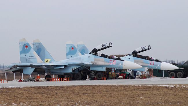Многоцелевой истребитель СУ-30СМ. Архивное фото Многоцелевой истребитель СУ-30СМ. Архивное фото
