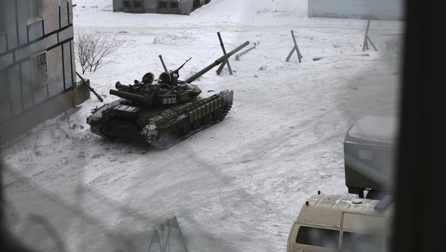 Танк ВСУ в Донбассе. Архивное фото Танк ВСУ в Донбассе. Архивное фото