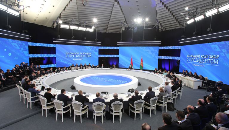 Президент Белоруссии Александр Лукашенко на пресс-конференции в Минске. 3 февраля 2017 Президент Белоруссии Александр Лукашенко на пресс-конференции в Минске. 3 февраля 2017