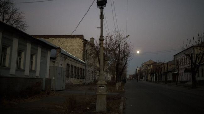Вид на одну из улиц в Луганске. Архивное фото