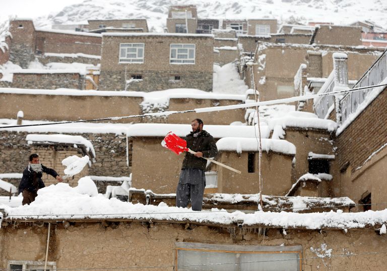 Последствия снегопада в Афганистане, 5 февраля 2017 г Последствия снегопада в Афганистане, 5 февраля 2017 г
