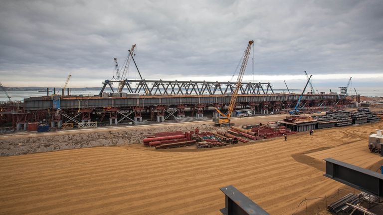 Строители приступают к сборке сводов арок Крымского моста Строители приступают к сборке сводов арок Крымского моста