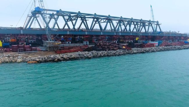 Строители приступают к сборке сводов арок Крымского моста Строители приступают к сборке сводов арок Крымского моста