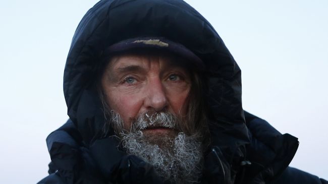 Российский путешественник Федор Конюхов перед стартом полёта на тепловом шаре на Рыбинском аэродроме в Ярославской области Российский путешественник Федор Конюхов перед стартом полёта на тепловом шаре на Рыбинском аэродроме в Ярославской области