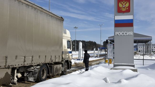 Многосторонний автомобильный пункт пропуска. Архивное фото Многосторонний автомобильный пункт пропуска. Архивное фото