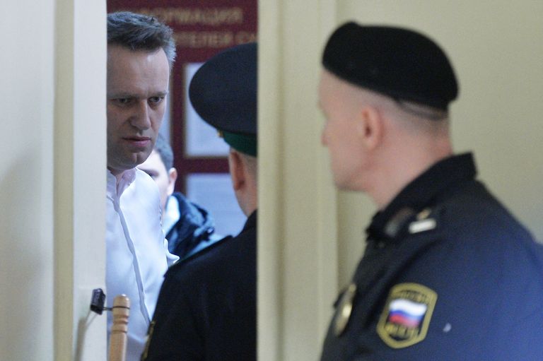 Алексей Навальный в Ленинском районном суде Кирова перед началом оглашения приговора по делу Кировлеса
