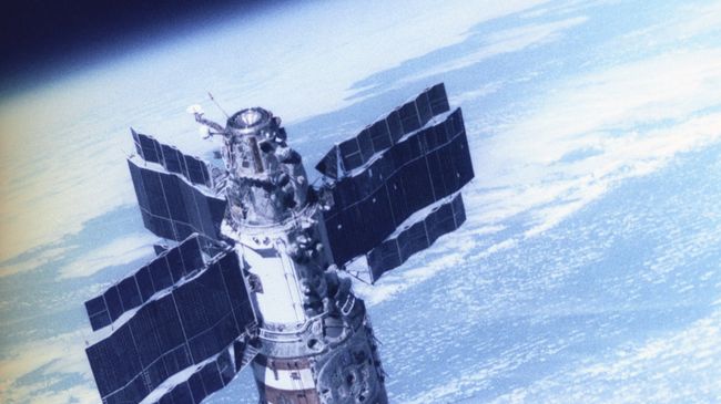 Орбитальная станция Салют-7