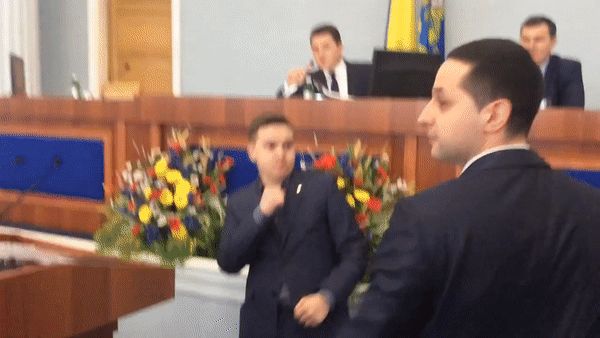 Драка на сессии Черкасского областного совета Украины Драка на сессии Черкасского областного совета Украины