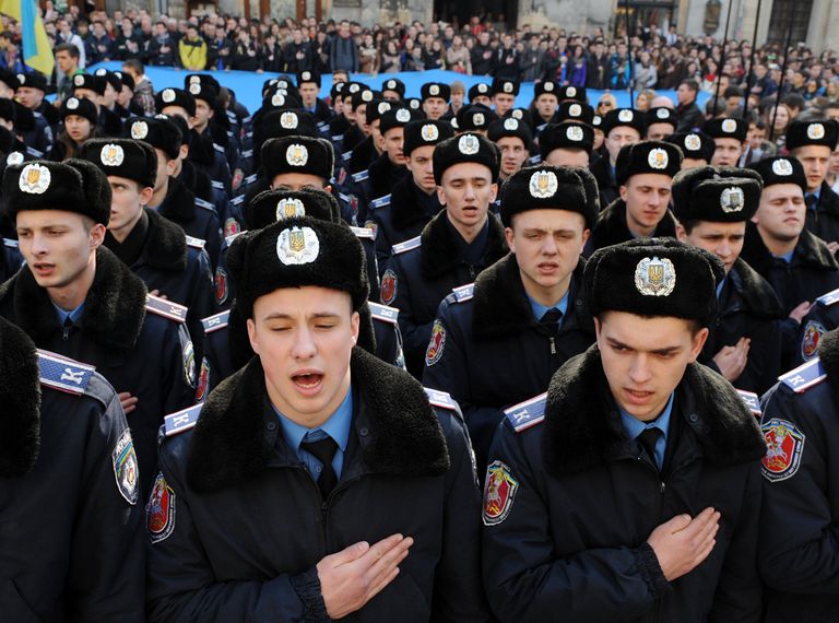 Курсанты полиции Украины в центре Львова Курсанты полиции Украины в центре Львова