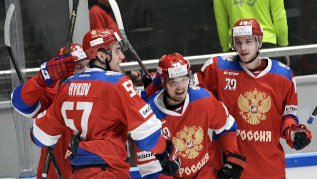 Игроки сборной России в матче Еврохоккейтура. Архивное фото Игроки сборной России в матче Еврохоккейтура. Архивное фото