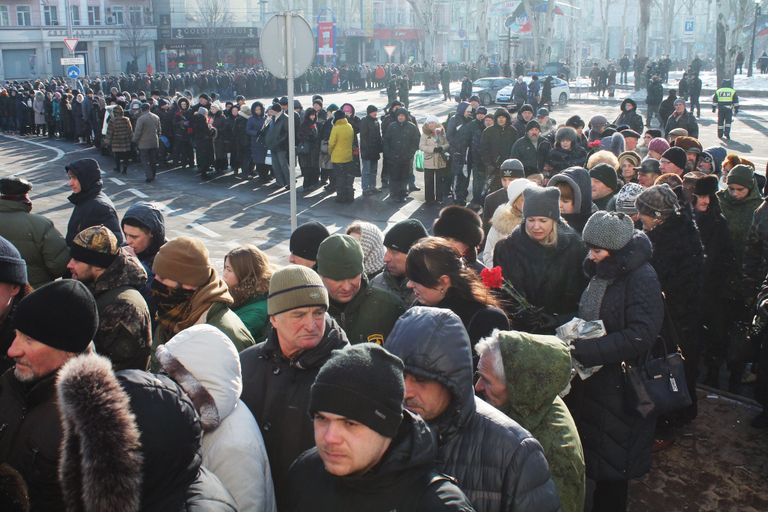 Прощание с командиром батальона ополчения ДНР Сомали Михаилом Толстых (позывной Гиви) в Донецке. 10 февраля 2017 Прощание с командиром батальона ополчения ДНР Сомали Михаилом Толстых (позывной Гиви) в Донецке. 10 февраля 2017