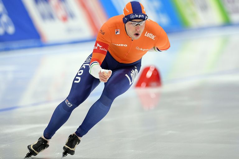 Конькобежный спорт. Чемпионат мира на отдельных дистанциях
