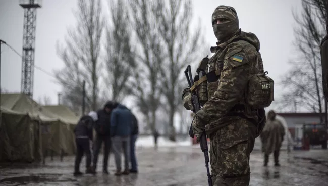 Солдаты ВСУ в Авдеевке, Украина. Архивное фото Солдаты ВСУ в Авдеевке, Украина. Архивное фото