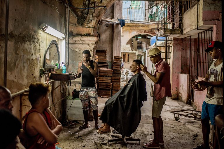 Cuba on the Edge of Change фотографа Tomas Munita занявшего первое место в категории Повседневная жизнь в фотоконкурсе World Press Photo Cuba on the Edge of Change фотографа Tomas Munita занявшего первое место в категории Повседневная жизнь в фотоконкурсе World Press Photo