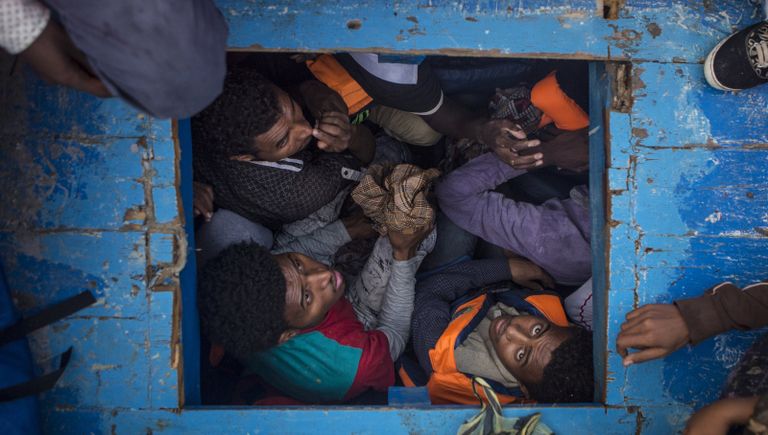 Mediterranean Migration фотографа Mathieu Willcocks занявшего третье место в категории Горячие новости в фотоконкурсе World Press Photo Mediterranean Migration фотографа Mathieu Willcocks занявшего третье место в категории Горячие новости в фотоконкурсе World Press Photo