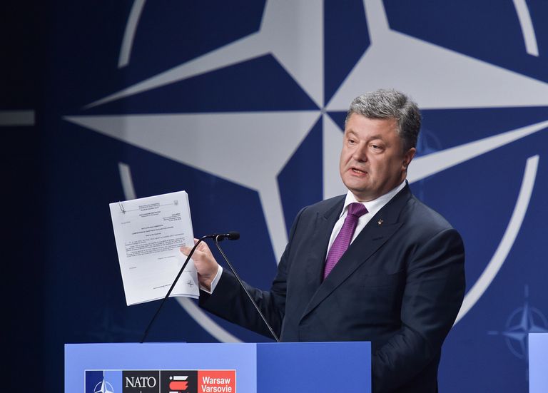 Президент Украины Петр Порошенко на саммите НАТО. 2017 год