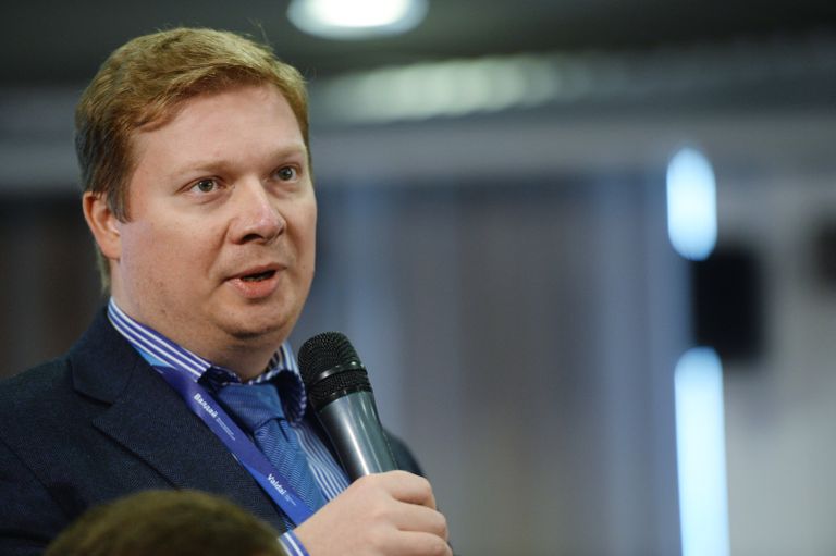 Заместитель директора исследовательских программ Совета по внешней и оборонной политике Дмитрий Суслов на заседании клуба Валдай
