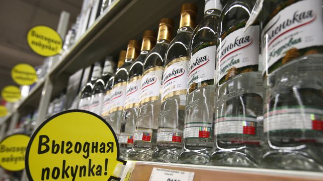 Отдел алкогольной продукции гипермаркета Карусель, открывшегося в торгово-развлекательном центре Золотой Вавилон в Москве Отдел алкогольной продукции гипермаркета Карусель, открывшегося в торгово-развлекательном центре Золотой Вавилон в Москве