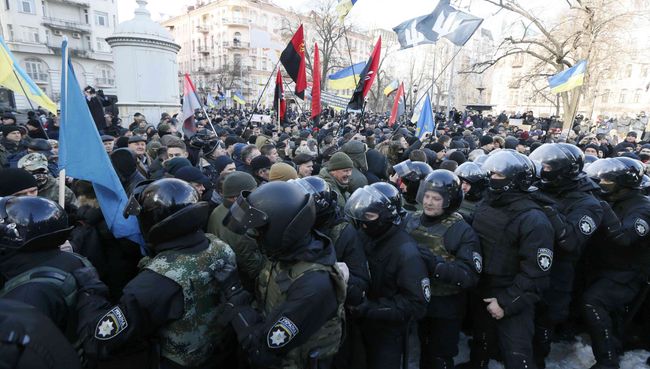 Митинг в центре Киева в поддержку торговой блокады Донбасса Митинг в центре Киева в поддержку торговой блокады Донбасса