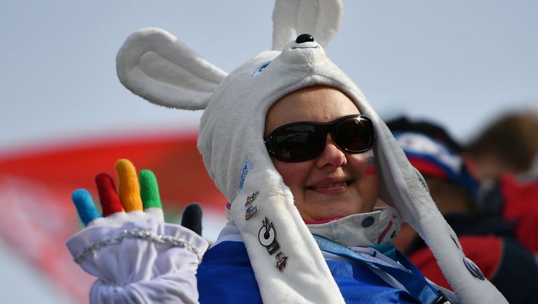 Российская болельщица во время гонки преследования среди женщин чемпионата мира по биатлону в австрийском Хохфильцене Российская болельщица во время гонки преследования среди женщин чемпионата мира по биатлону в австрийском Хохфильцене