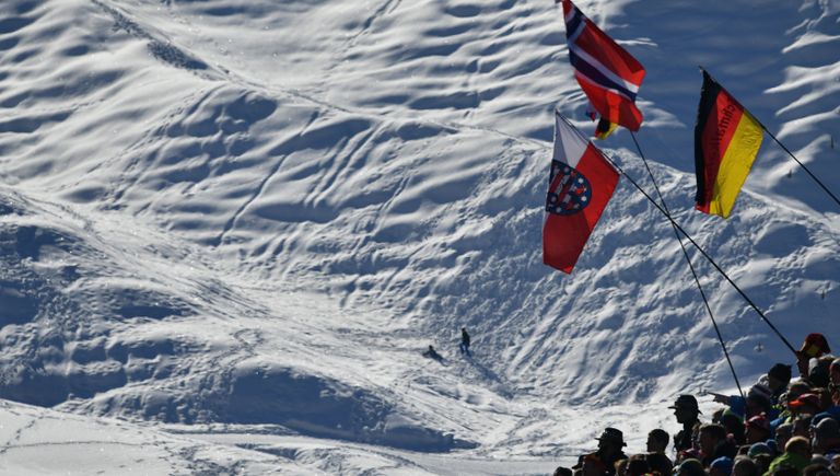 Зрители во время масс-старта среди женщин на чемпионате мира по биатлону в австрийском Хохфильцене Зрители во время масс-старта среди женщин на чемпионате мира по биатлону в австрийском Хохфильцене
