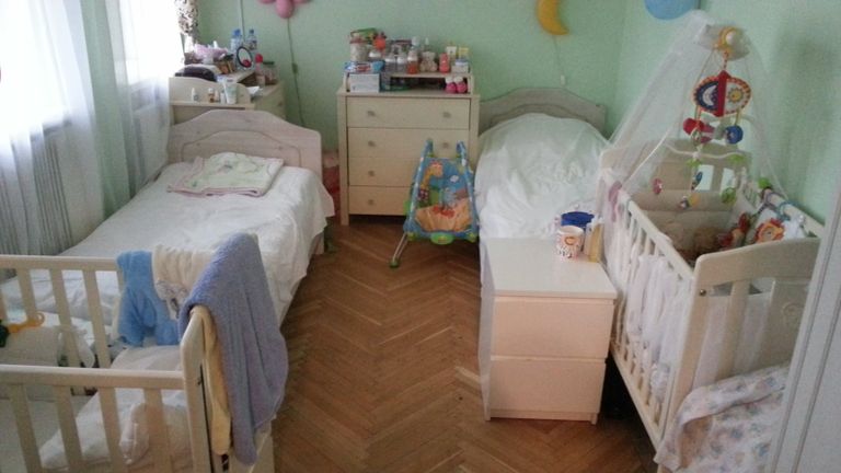 Спальня для матери и ребенка в Доме для мамы Спальня для матери и ребенка в Доме для мамы