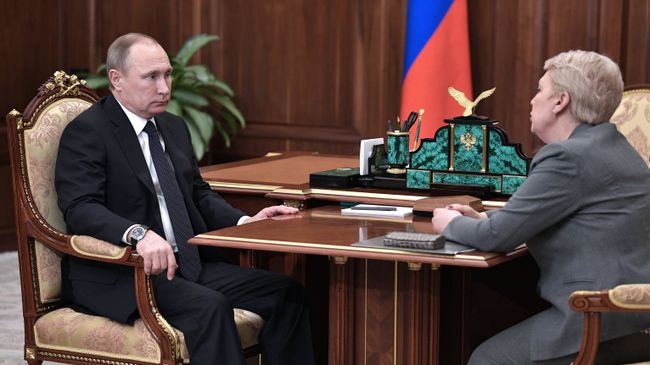 Президент РФ Владимир Путин и Ольга Васильева Президент РФ Владимир Путин и Ольга Васильева