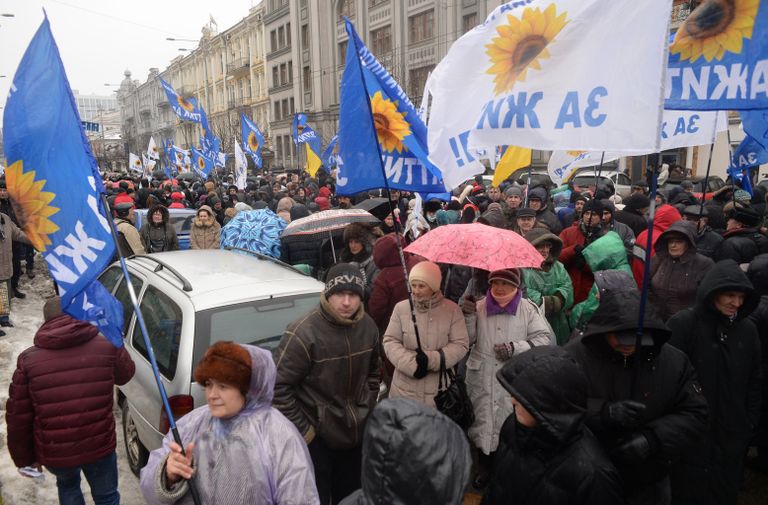 Участники митинга против снятия моратория на продажу сельскохозяйственных земель. 21 февраля 2017 Участники митинга против снятия моратория на продажу сельскохозяйственных земель. 21 февраля 2017