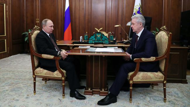 Президент РФ Владимир Путин и мэр Москвы Сергей Собянин. 21 февраля 2017 Президент РФ Владимир Путин и мэр Москвы Сергей Собянин. 21 февраля 2017