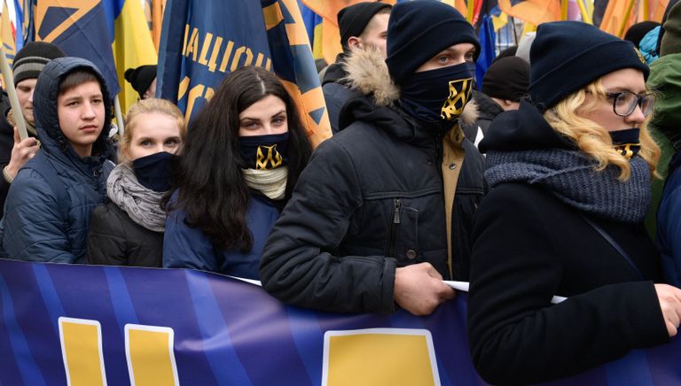 Представители националистических организаций во время митинга в центре Киева Представители националистических организаций во время митинга в центре Киева