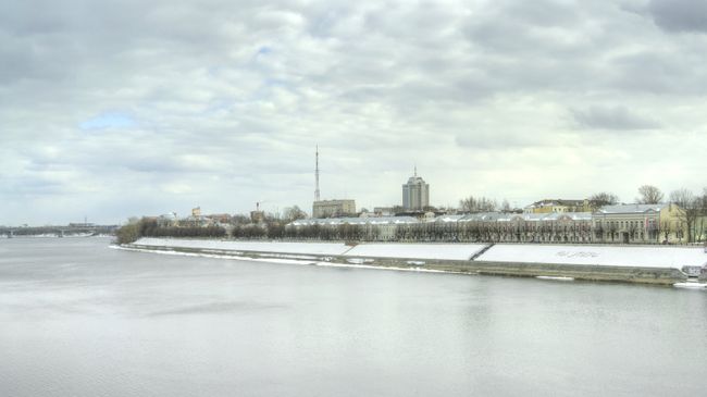 Вид на город Тверь. Архивное фото Вид на город Тверь. Архивное фото