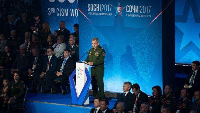 Министр обороны РФ Сергей Шойгу выступает на церемонии открытия III Всемирных зимних военных Игр в Сочи Министр обороны РФ Сергей Шойгу выступает на церемонии открытия III Всемирных зимних военных Игр в Сочи