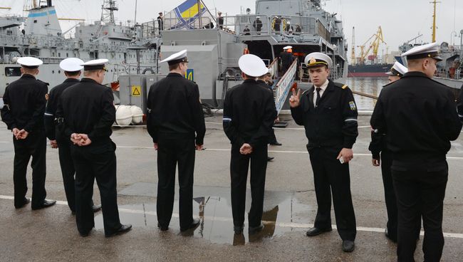 Украинские военные моряки. Архивное фото Украинские военные моряки. Архивное фото