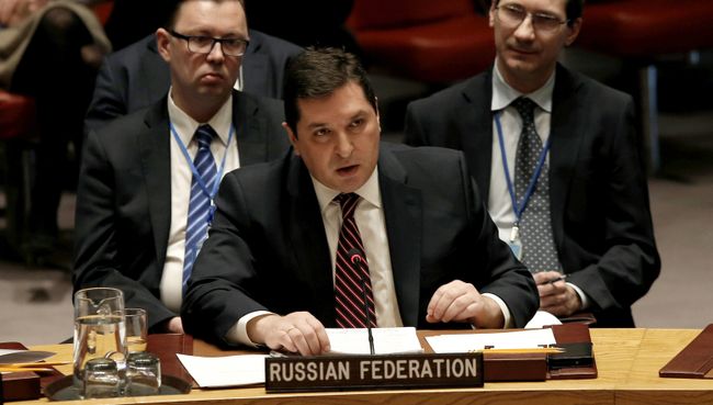Заместитель постпреда РФ при ООН Владимир Сафронков во время заседания Совета безопасности ООН Заместитель постпреда РФ при ООН Владимир Сафронков во время заседания Совета безопасности ООН