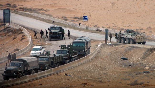 Военная техника сирийской армии в районе Пальмиры