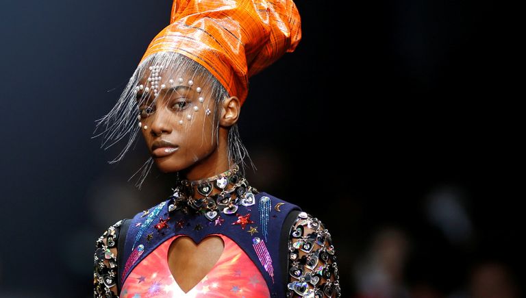 Показ Manish Arora в рамках Недели моды в Париже Показ Manish Arora в рамках Недели моды в Париже