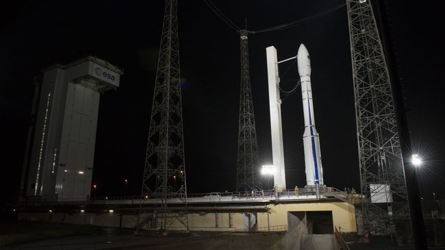 Ракета-носитель Vega на стартовой площадке космодрома Куру во Французской Гвиане. 6 марта 2017 Ракета-носитель Vega на стартовой площадке космодрома Куру во Французской Гвиане. 6 марта 2017